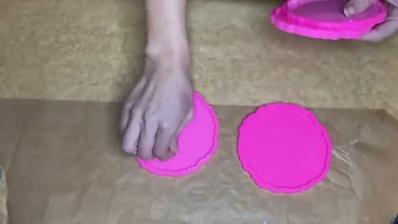 Step 3: Prep Your Molds - Resin Art for Beginners: Coaster Tutorial